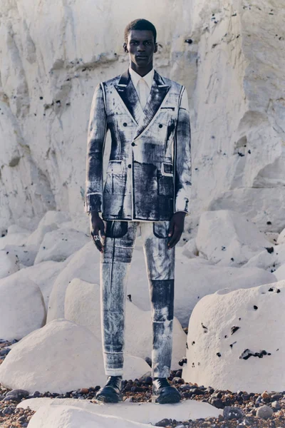 Look 8